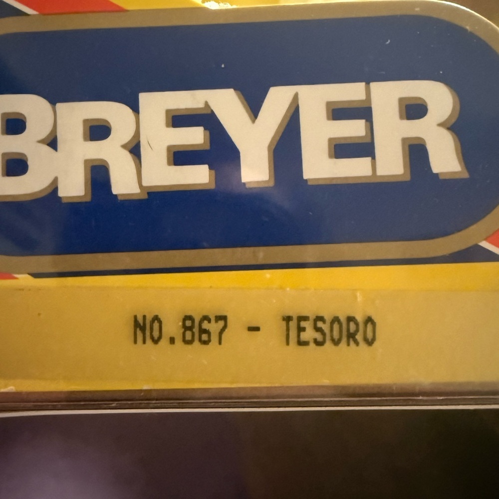 Breyer No.867 Tesoro Model Horse - Yellow and Cream